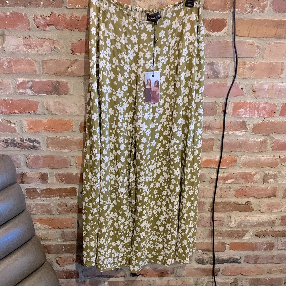NWOT Kendall +Kylie Wide Leg Pants with High Slits